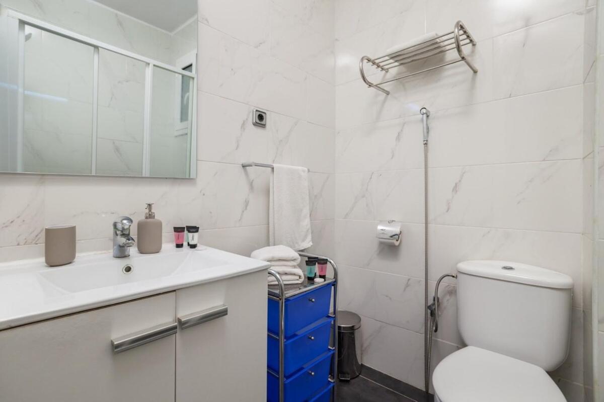 Next To Sagrada Familia 4-Bedroom Apartment Barcelona Eksteriør billede