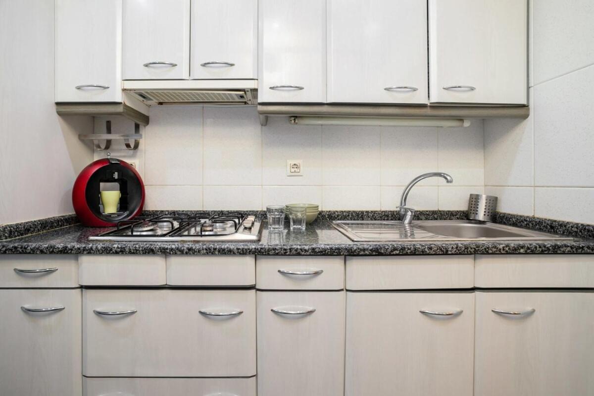 Next To Sagrada Familia 4-Bedroom Apartment Barcelona Eksteriør billede