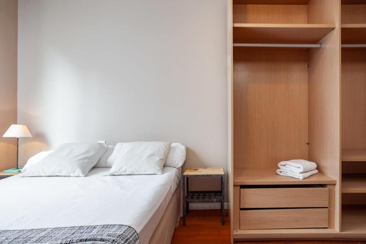 Next To Sagrada Familia 4-Bedroom Apartment Barcelona Eksteriør billede